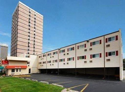 фото отеля Econo Lodge Downtown Omaha