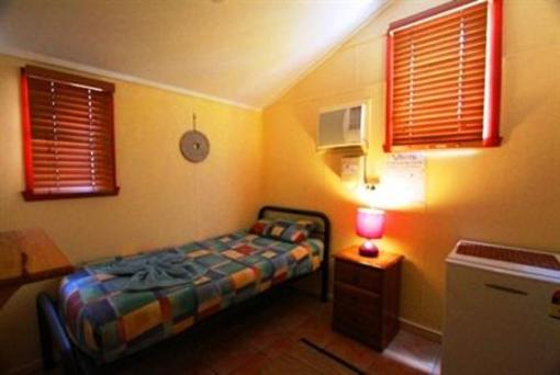 фото отеля Travellers Oasis Backpackers
