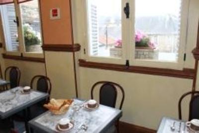 фото отеля Hotel Au Chapon Fin Poitiers