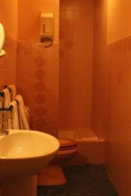 фото отеля Hotel Au Chapon Fin Poitiers