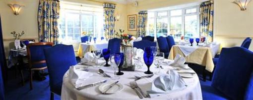 фото отеля The Walnut Tree Hotel