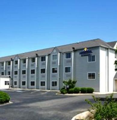 фото отеля Microtel Inn & Suites Charlotte Matthews
