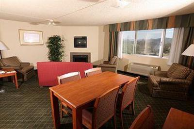 фото отеля Rocky Mountain Park Inn