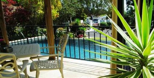 фото отеля Lodge on Main Guest House and Conference Centre