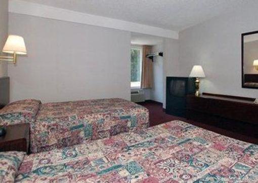 фото отеля Rodeway Inn & Suites New Paltz