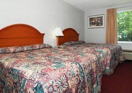 фото отеля Rodeway Inn & Suites New Paltz