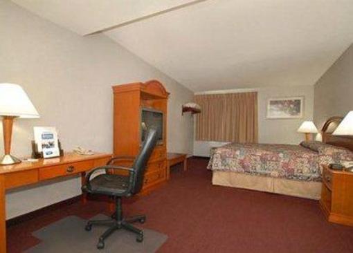 фото отеля Rodeway Inn & Suites New Paltz