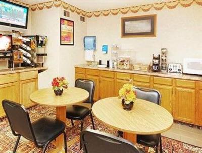 фото отеля Econo Lodge Grand Forks