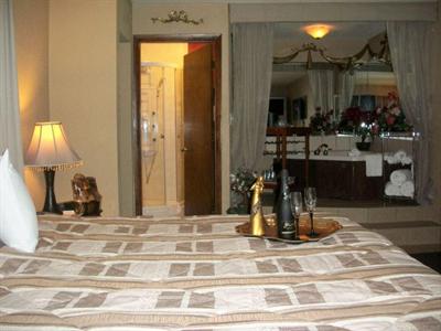 фото отеля Golden Palms Inn & Suites