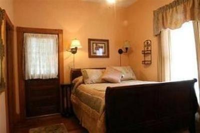 фото отеля Sweetwater Branch Inn