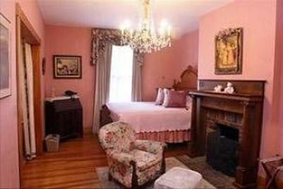 фото отеля Sweetwater Branch Inn