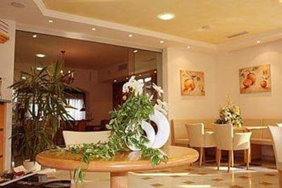 фото отеля Des Alpes Hotel Lagundo