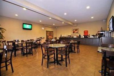 фото отеля BEST WESTERN PLUS Saint John Hotel & Suites