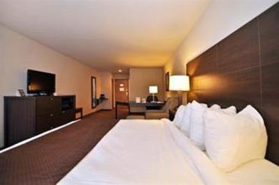 фото отеля BEST WESTERN PLUS Saint John Hotel & Suites