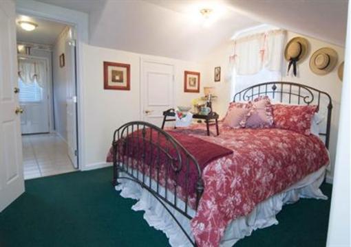фото отеля Inn at Rooster Hill
