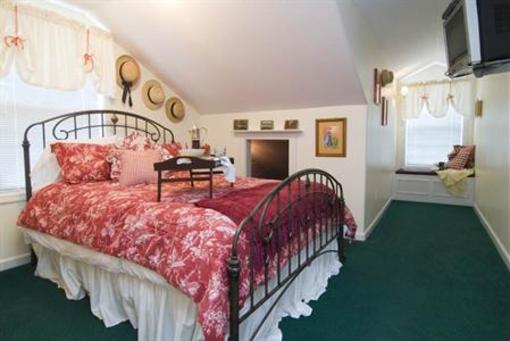 фото отеля Inn at Rooster Hill