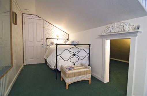 фото отеля Inn at Rooster Hill