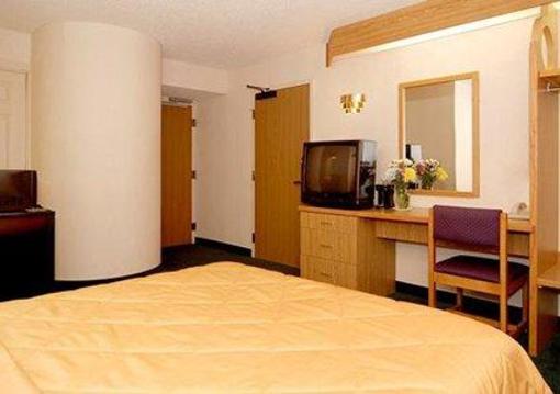 фото отеля Sleep Inn Airport Albuquerque