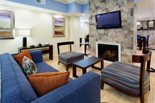 фото отеля Holiday Inn Express Benicia