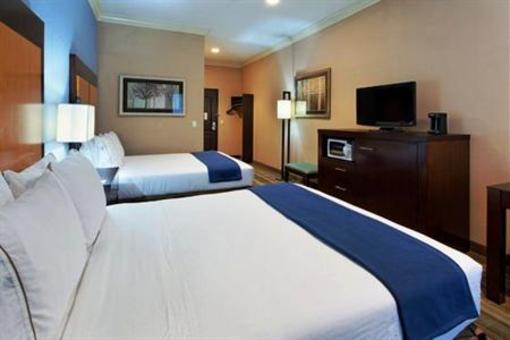 фото отеля Holiday Inn Express Benicia