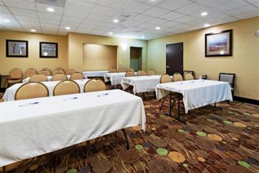 фото отеля Holiday Inn Express Benicia
