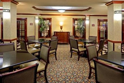 фото отеля Holiday Inn Express Hotel & Suites Branchburg