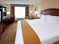Holiday Inn Express Hotel & Suites Branchburg