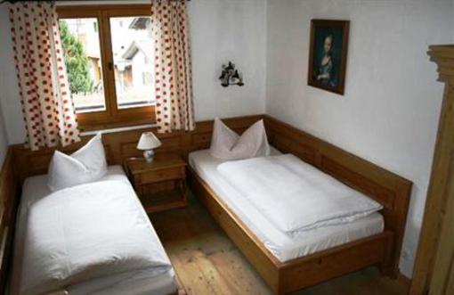 фото отеля Hotel Garni Föhrenhof Farchant
