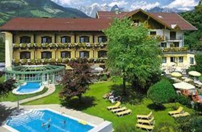 фото отеля Lerch Hotel St. Johann im Pongau