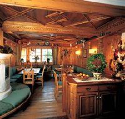 фото отеля Lerch Hotel St. Johann im Pongau