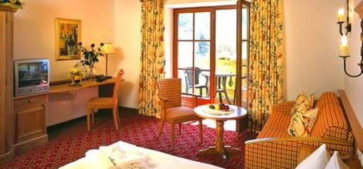 фото отеля Lerch Hotel St. Johann im Pongau