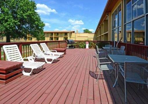 фото отеля Econo Lodge Columbia