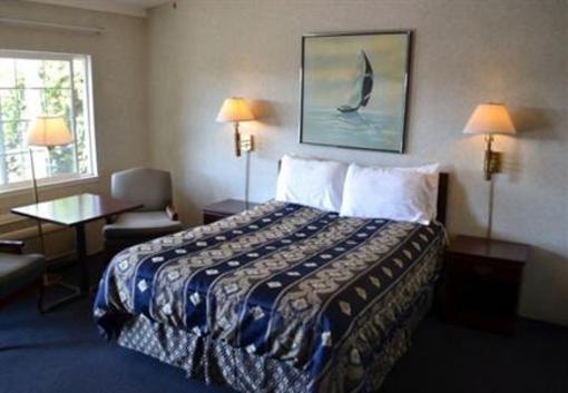 фото отеля Discovery Inn Seaside (California)