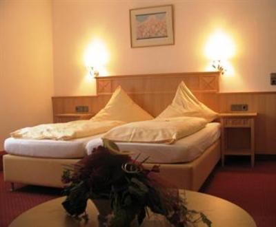 фото отеля Landgasthof & Flair Hotel Zur Rose Ehingen