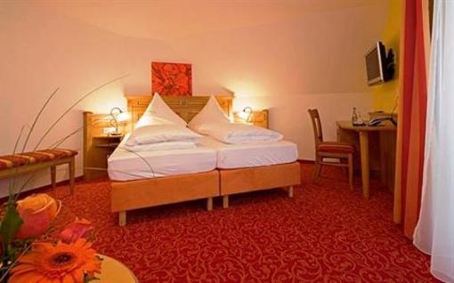 фото отеля Landgasthof & Flair Hotel Zur Rose Ehingen