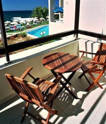 фото отеля Corinna Mare Apartments & Suites