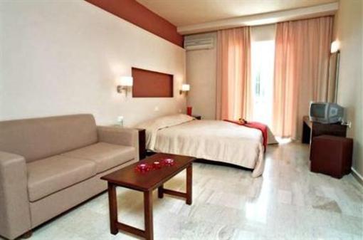 фото отеля Corinna Mare Apartments & Suites