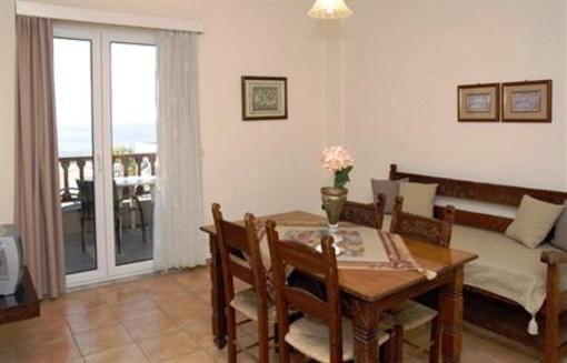 фото отеля Corinna Mare Apartments & Suites