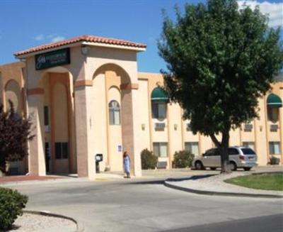 фото отеля GuestHouse International Inn & Suites Albuquerque