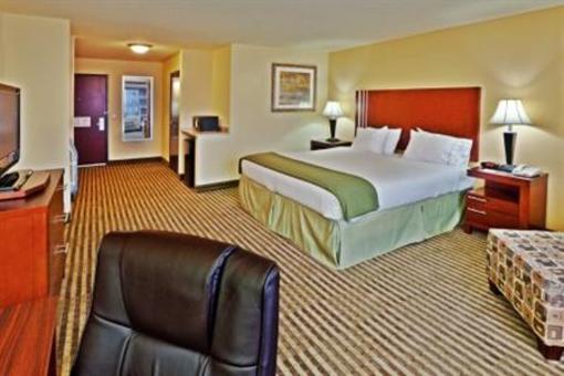 фото отеля Holiday Inn Express Hotel & Suites Ponca City