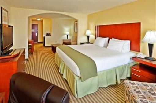 фото отеля Holiday Inn Express Hotel & Suites Ponca City