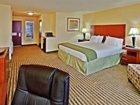 фото отеля Holiday Inn Express Hotel & Suites Ponca City