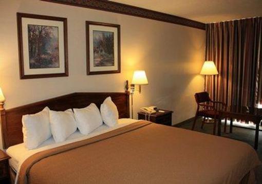 фото отеля Quality Inn & Suites Hendersonville