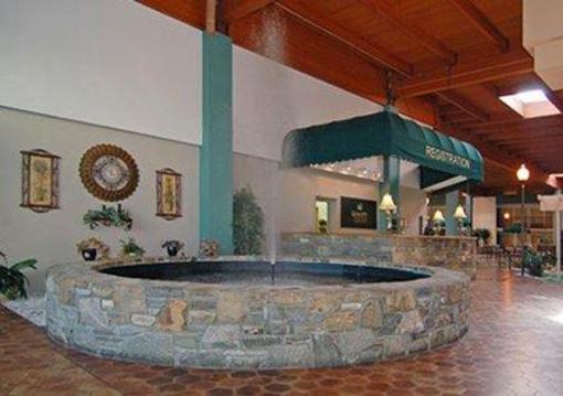 фото отеля Quality Inn & Suites Hendersonville
