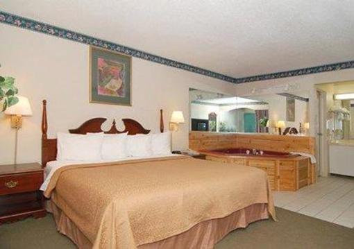 фото отеля Quality Inn & Suites Hendersonville