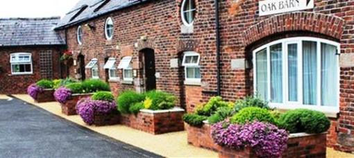 фото отеля Sandhole Oak Barn Congleton