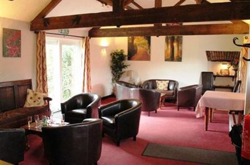 фото отеля Sandhole Oak Barn Congleton