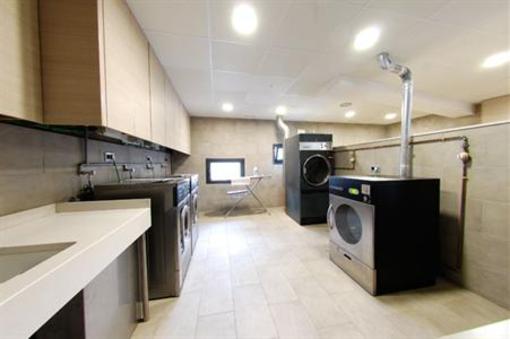 фото отеля Hostal Els Roures Sant Pau de Seguries