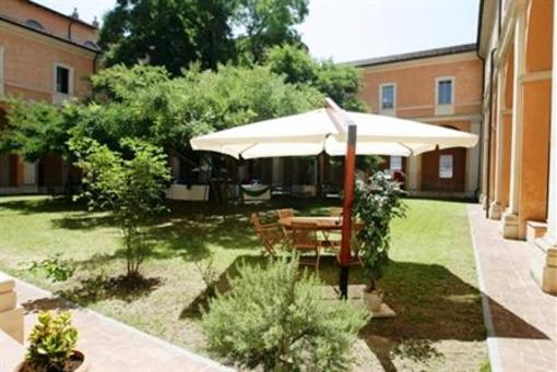 фото отеля Student's Hostel della Ghiara