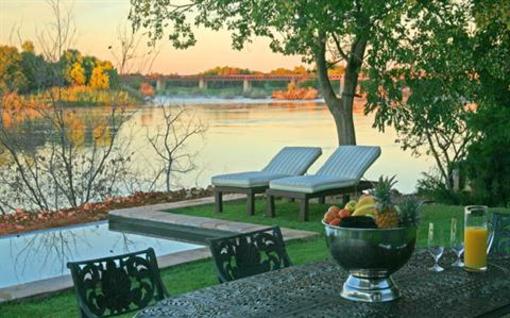 фото отеля River Place Guest House